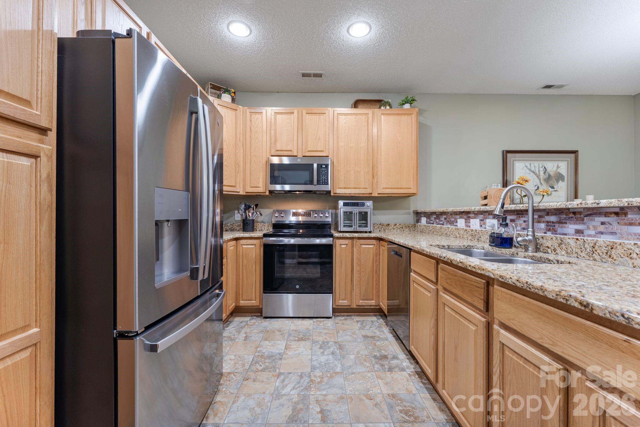 16627 Timber Crossing Road Charlotte, NC 28213 - Photo 15 of 31