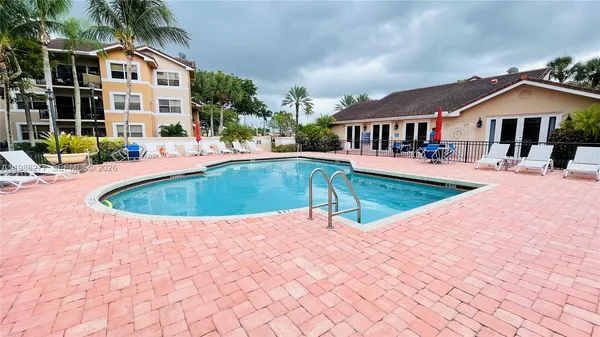 $2,100 | 8871 Wiles Road, Unit 105, Coral Springs, FL 33067