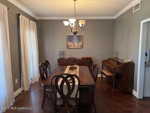 $559,000 | 15384 South S Highway, Terry, MS 39170