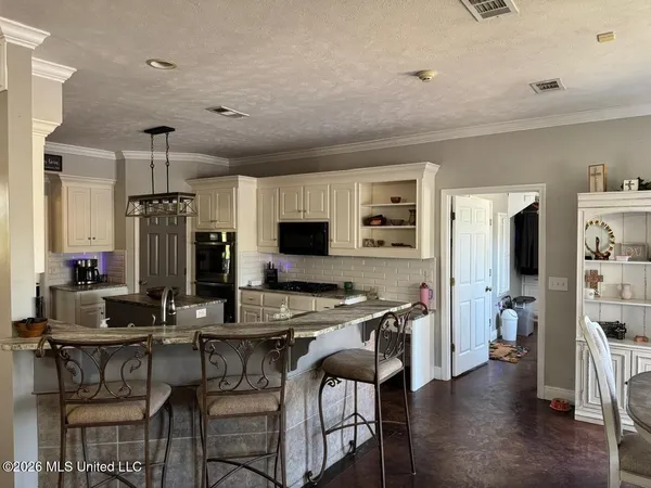 $559,000 | 15384 South S Highway, Terry, MS 39170