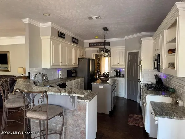 $559,000 | 15384 South S Highway, Terry, MS 39170
