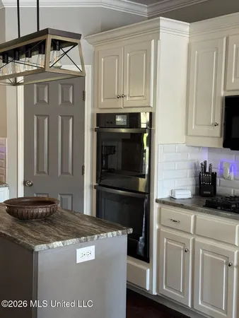 $559,000 | 15384 South S Highway, Terry, MS 39170