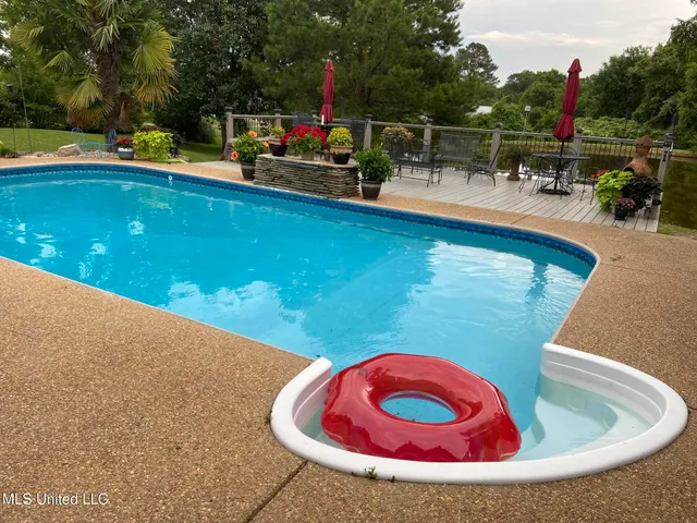 $559,000 | 15384 South S Highway, Terry, MS 39170