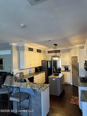 $559,000 | 15384 South S Highway, Terry, MS 39170