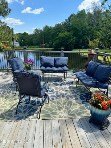 $559,000 | 15384 South S Highway, Terry, MS 39170