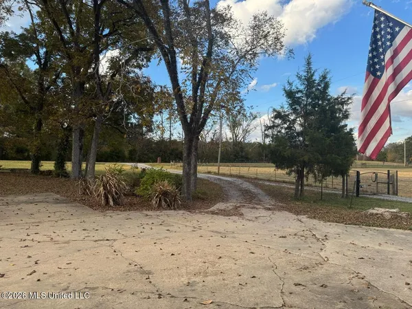 $559,000 | 15384 South S Highway, Terry, MS 39170