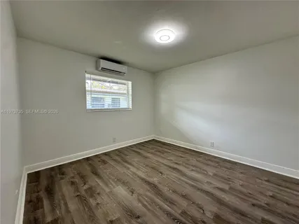 $1,695 | 2221 Monroe Street, Unit 10, Hollywood, FL 33020