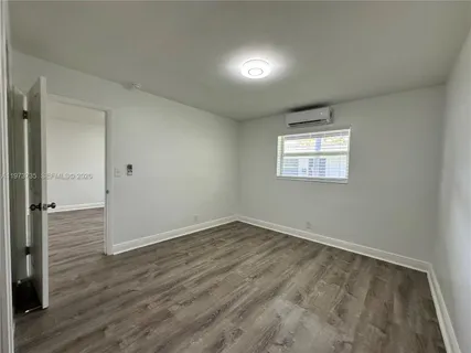 $1,695 | 2221 Monroe Street, Unit 10, Hollywood, FL 33020