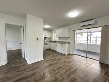 $1,695 | 2221 Monroe Street, Unit 10, Hollywood, FL 33020