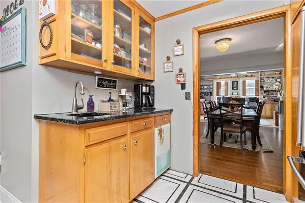 $399,500 | 424 South Elm Street, Ottawa, KS 66067