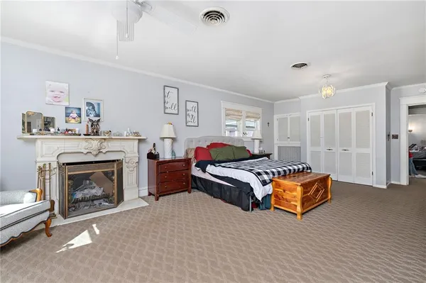 $399,500 | 424 South Elm Street, Ottawa, KS 66067