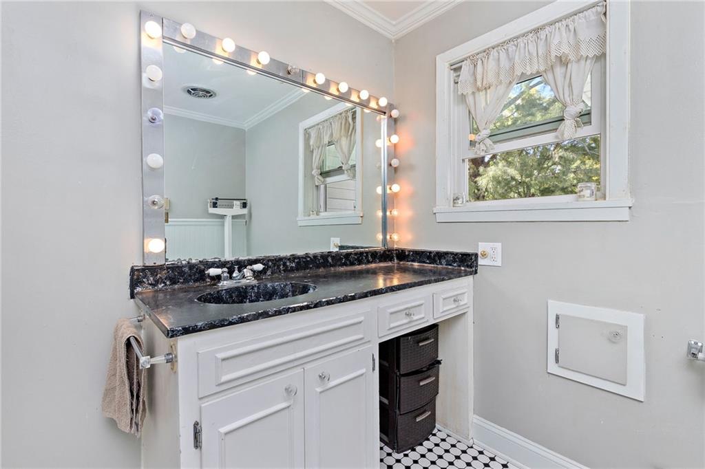 424 South Elm Street Ottawa, KS 66067 - Photo 40 of 57