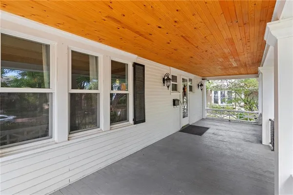 $399,500 | 424 South Elm Street, Ottawa, KS 66067