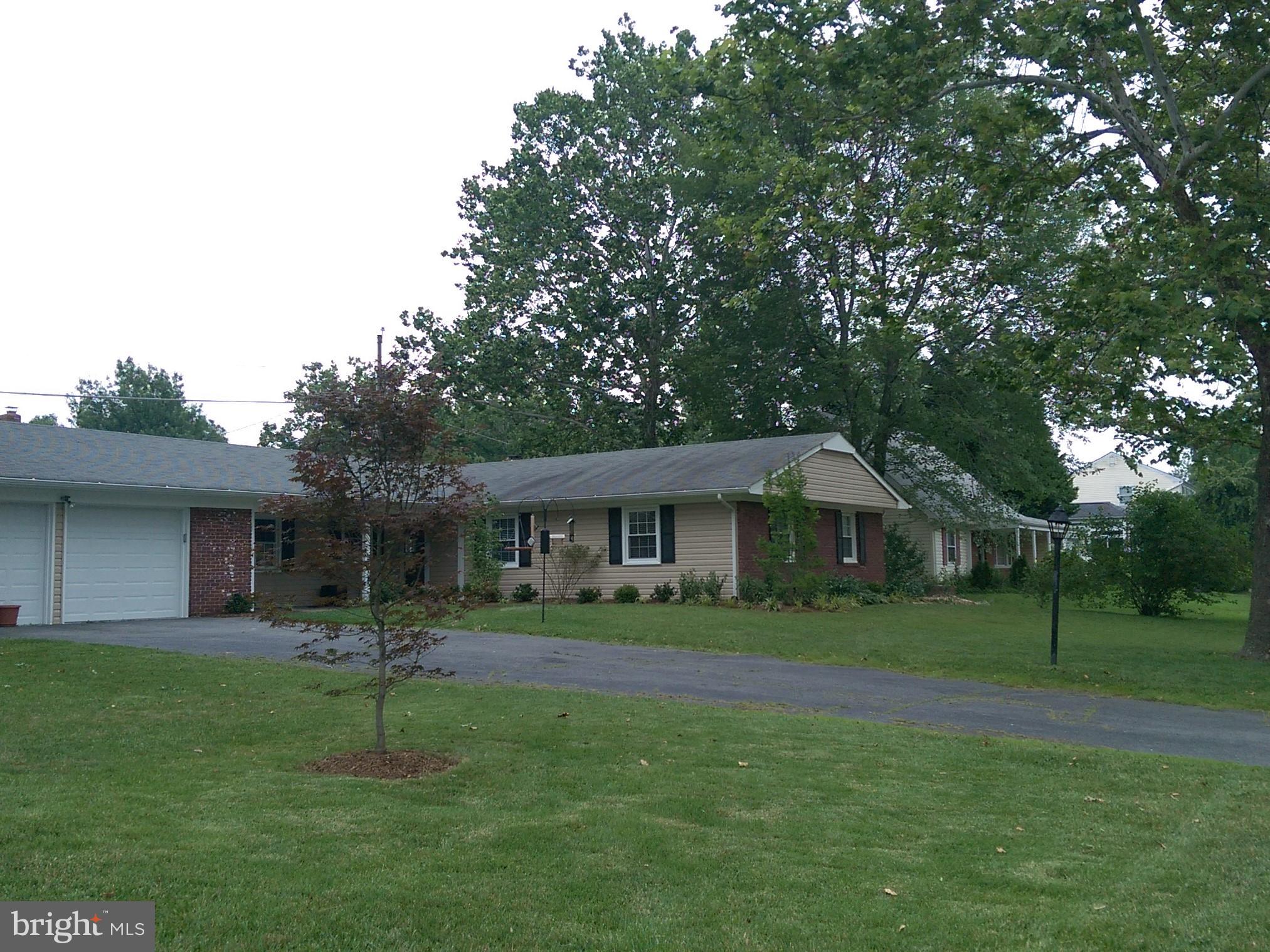 13128 Poplar Tree Road Fairfax, VA 22033 - Photo 2 of 36 Gallery Image 2