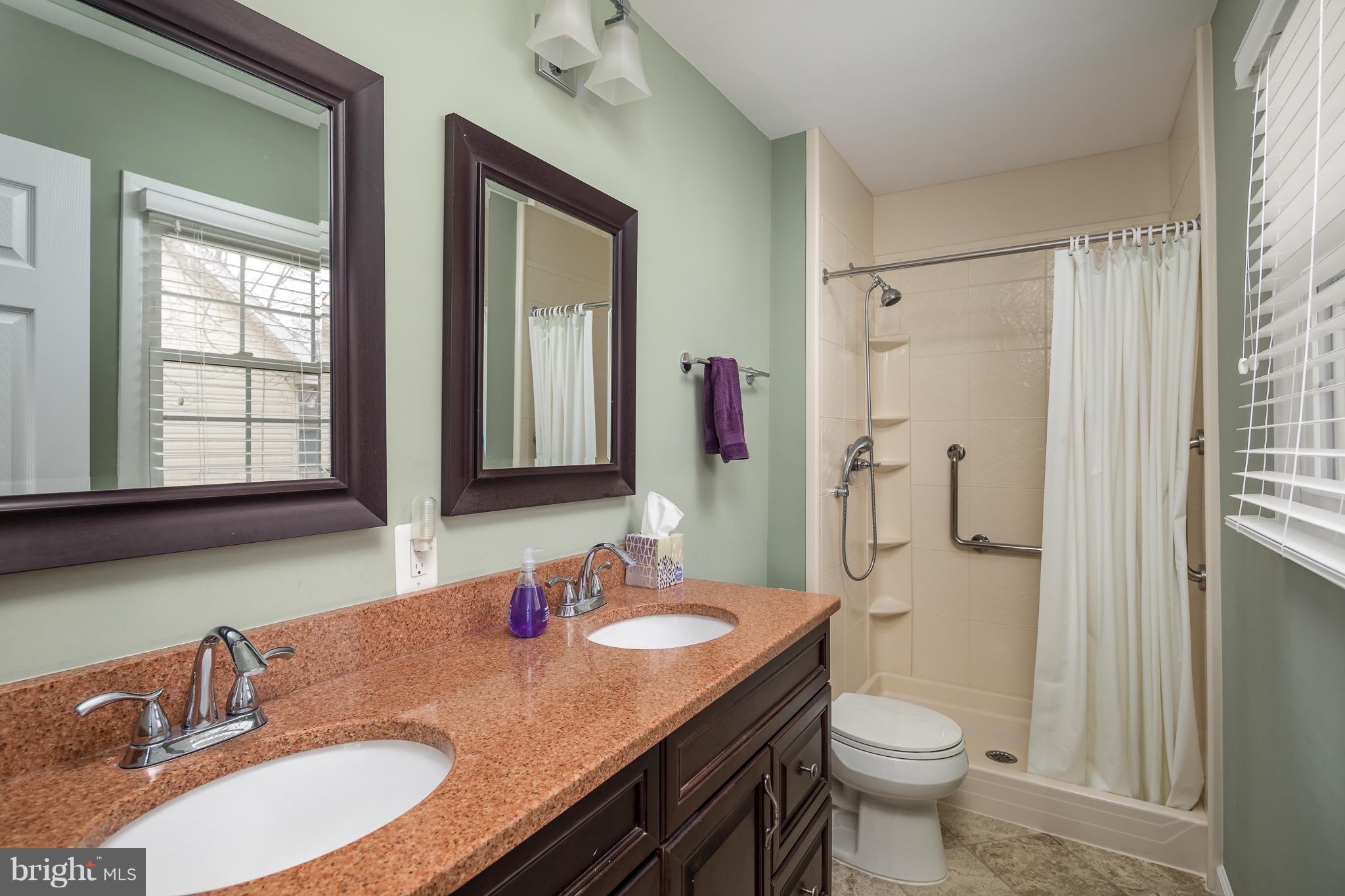 13128 Poplar Tree Road Fairfax, VA 22033 - Photo 15 of 36 Master Bathroom