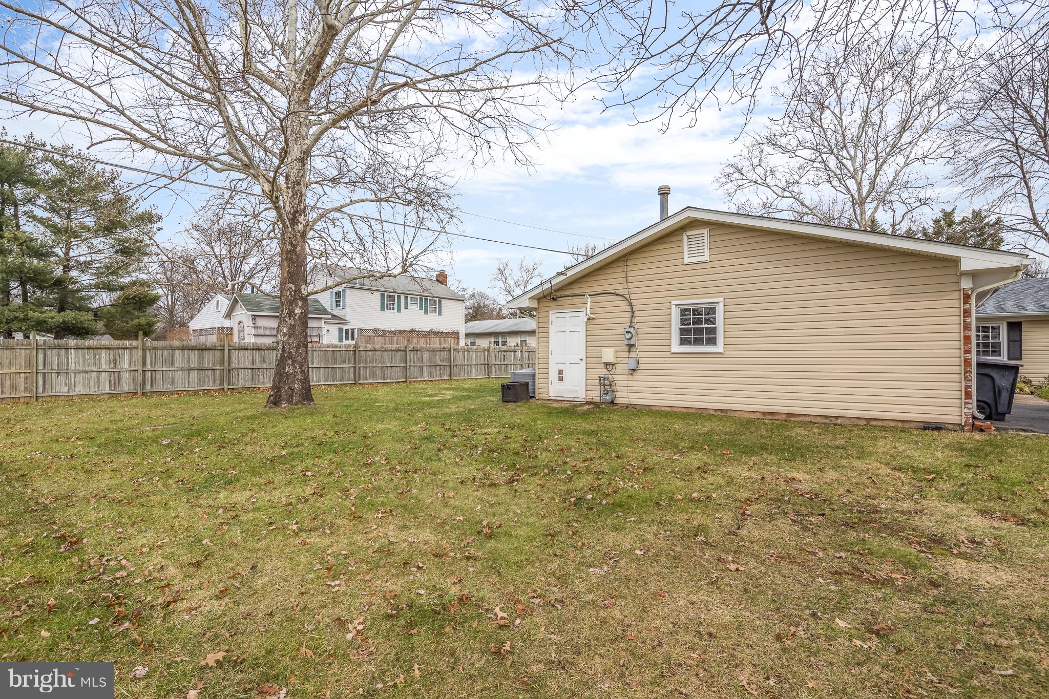 13128 Poplar Tree Road Fairfax, VA 22033 - Photo 31 of 36 Gallery Image 31
