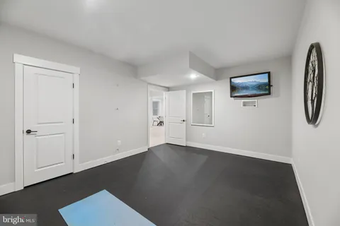 $2,400,000 | 2336 North Oak Street, Falls Church, VA 22046