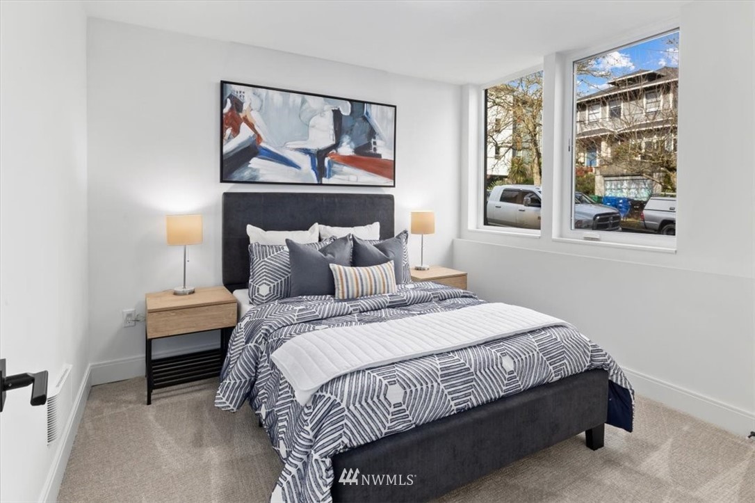 813 North 48th Street Seattle, WA 98103 - Photo 4 of 38 Gallery Image 4
