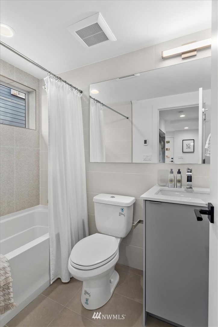 813 North 48th Street Seattle, WA 98103 - Photo 5 of 38 Gallery Image 5