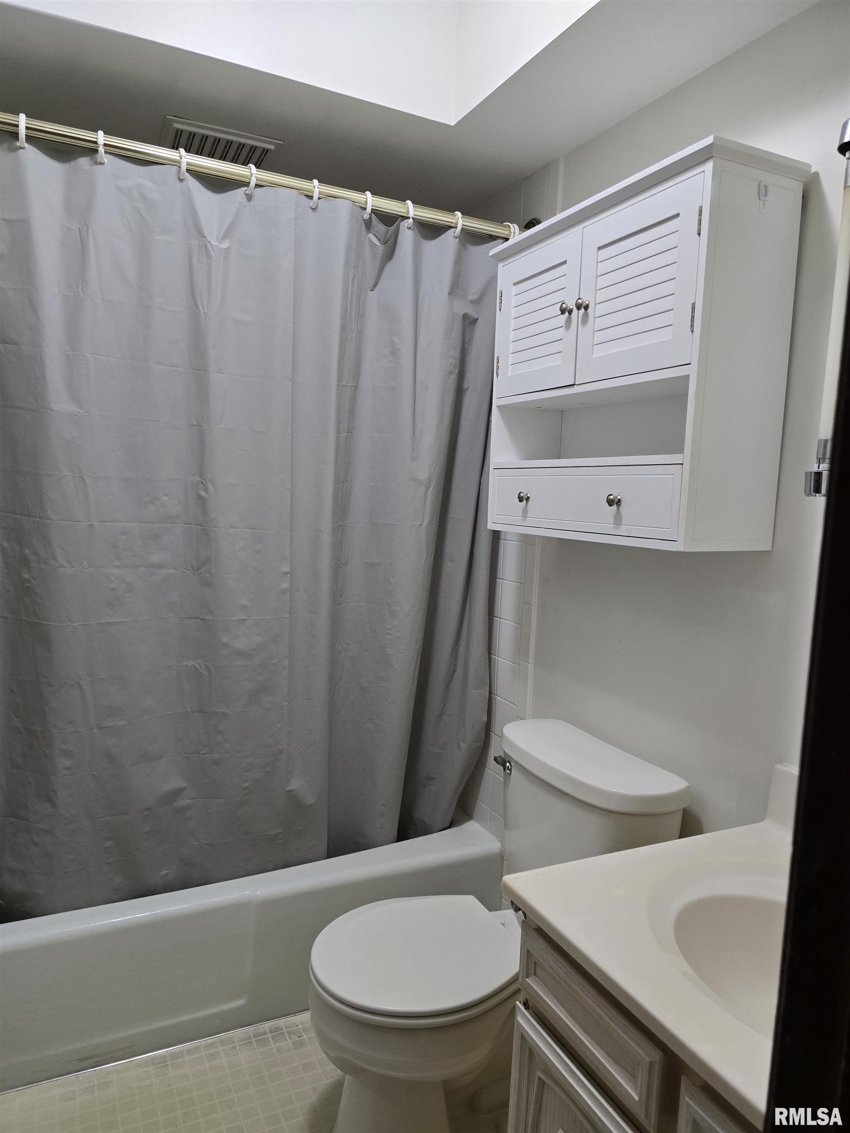 117 Harvester Road Canton, IL 61520 - Photo 33 of 67 Gallery Image 33