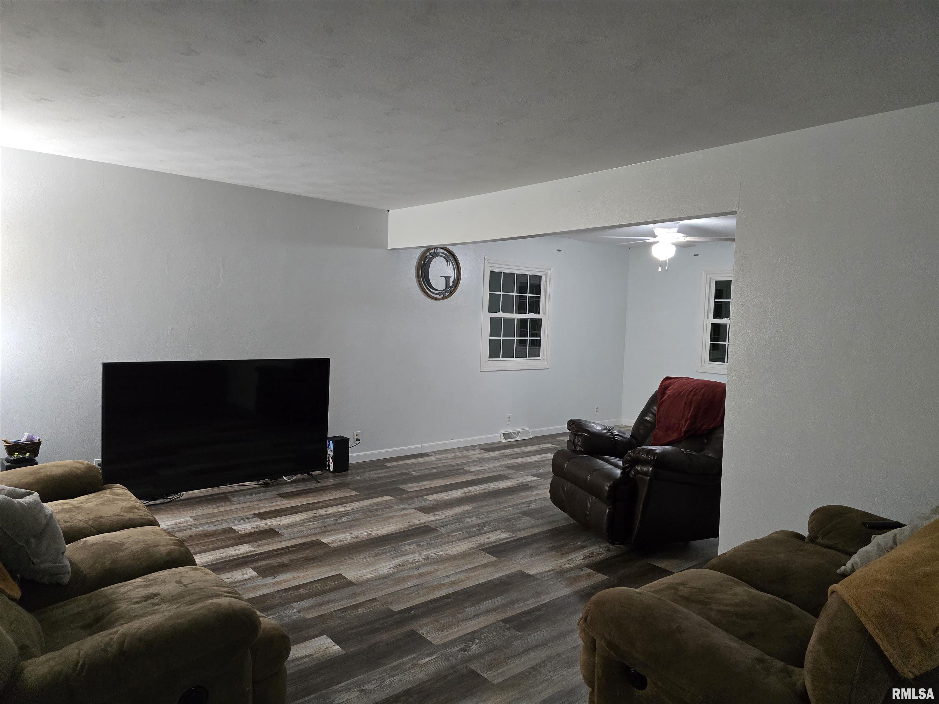 117 Harvester Road Canton, IL 61520 - Photo 8 of 67 Gallery Image 8