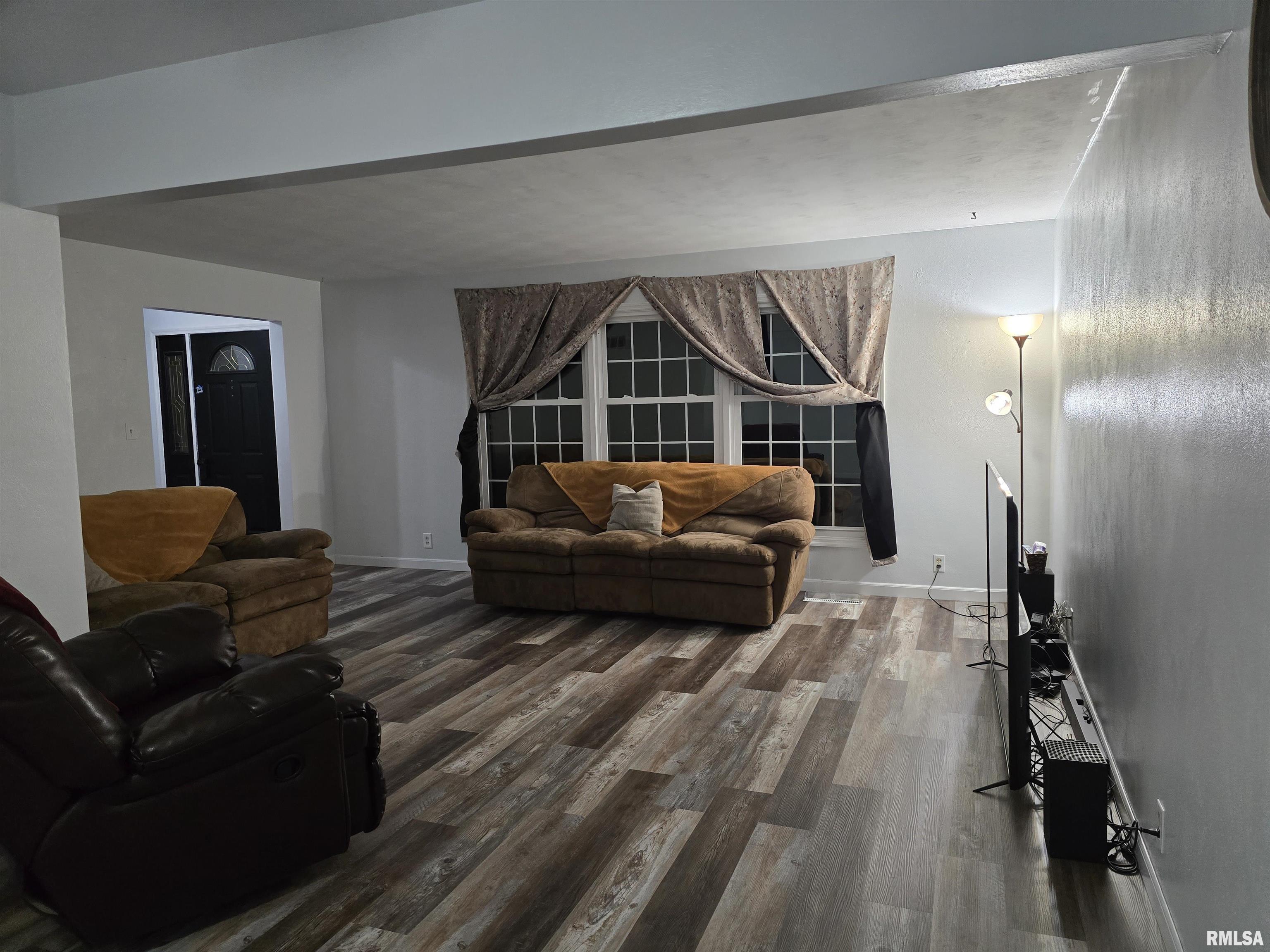 117 Harvester Road Canton, IL 61520 - Photo 10 of 67 Gallery Image 10
