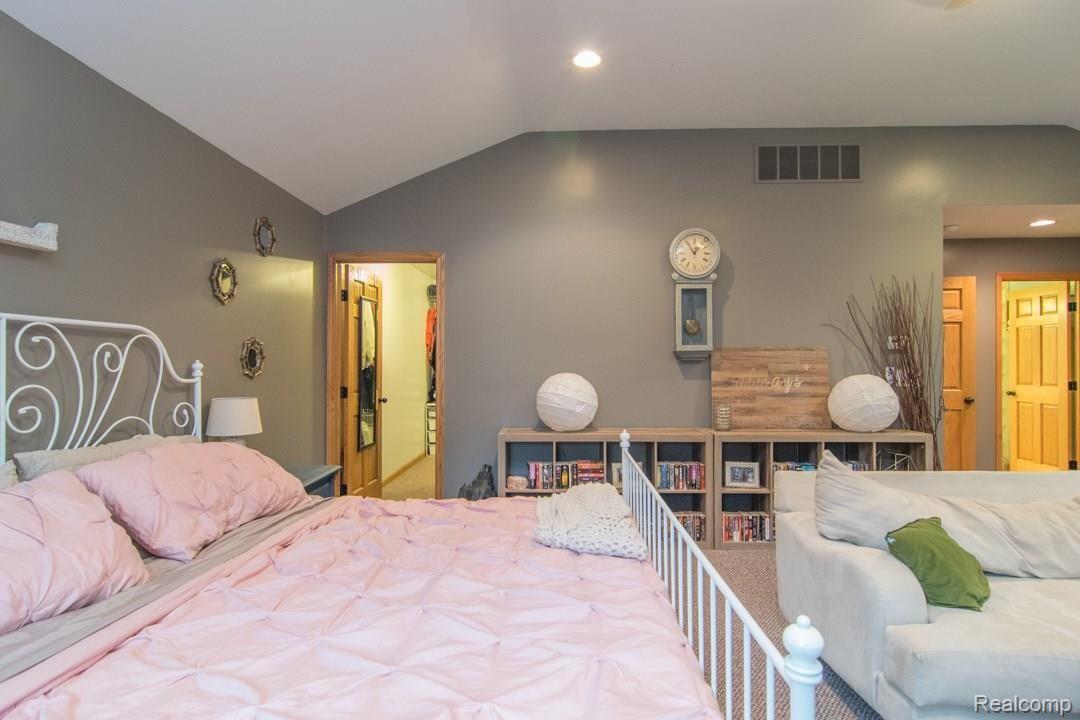 13550 Farm Road Belleville, MI 48111 - Photo 33 of 54 DSC_0946.jpg
