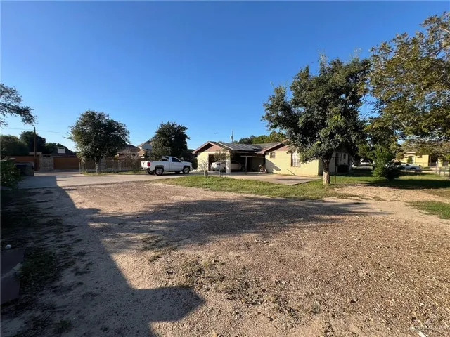 a house view with a outdoor space