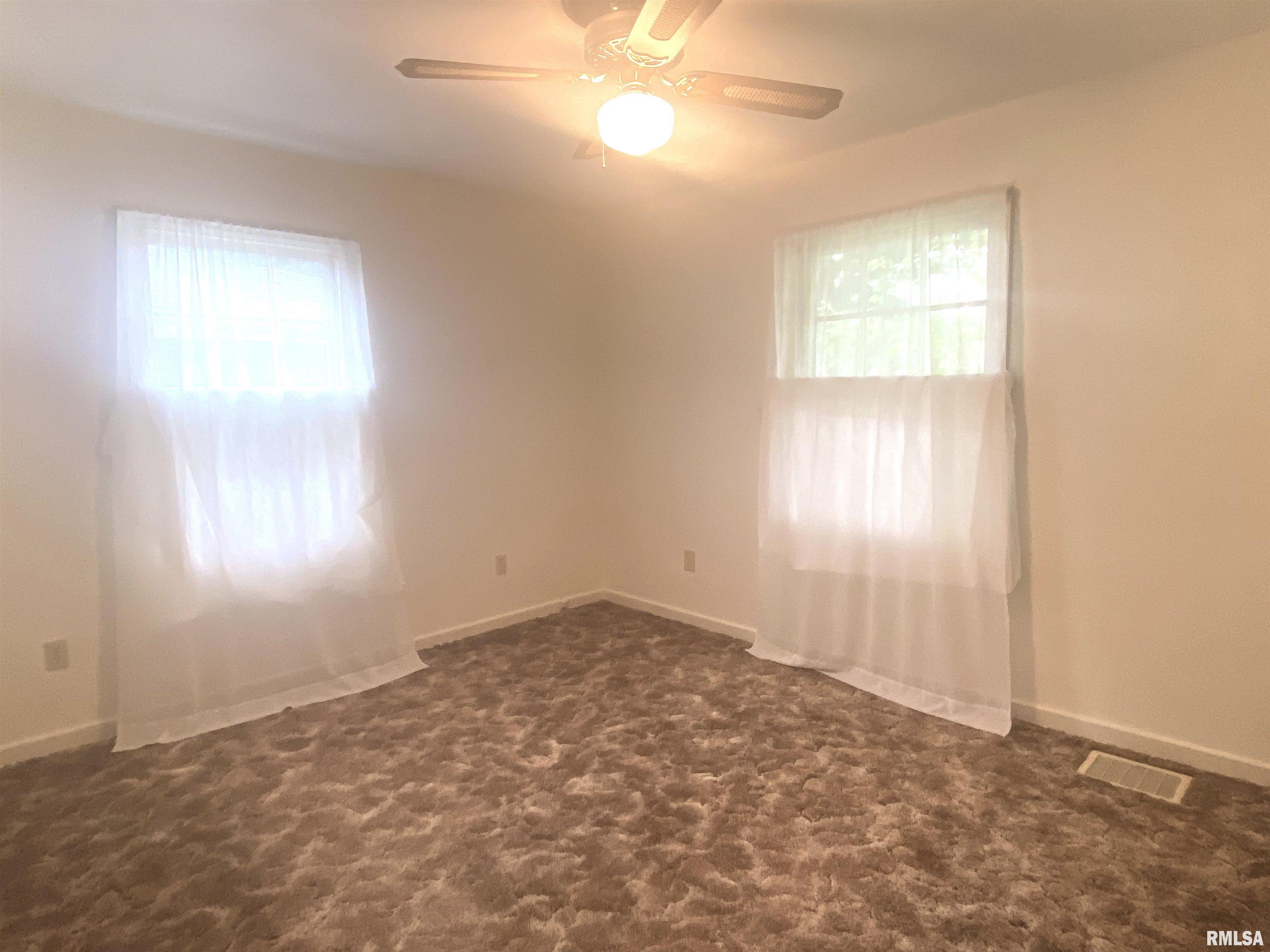 2425 South College Street Springfield, IL 62704 - Photo 14 of 27