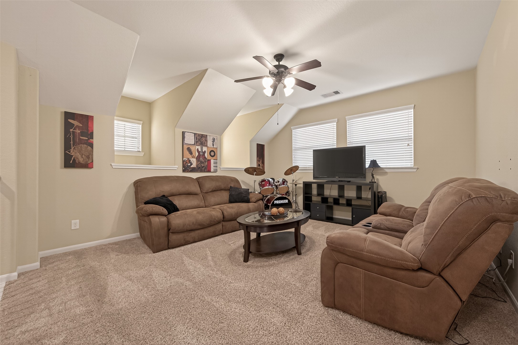 10 Ruchill Circle Conroe, TX 77304 - Photo 24 of 47 Another view of Gameroom/Den.