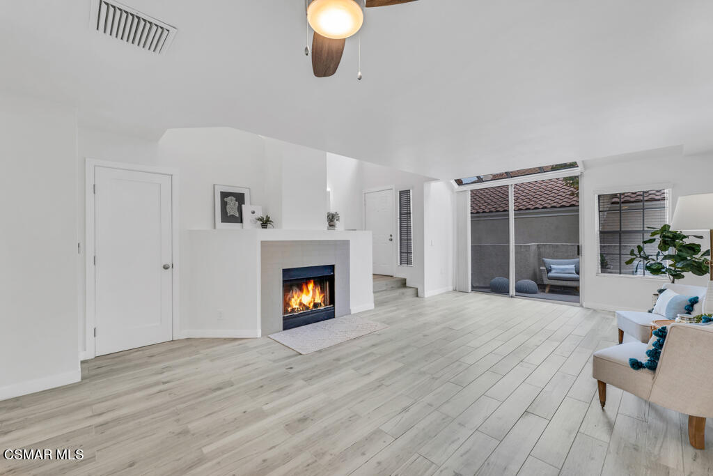 4240 Lost Hills Road, Unit 3303 Calabasas, CA 91301 - Photo 7 of 37 Living room