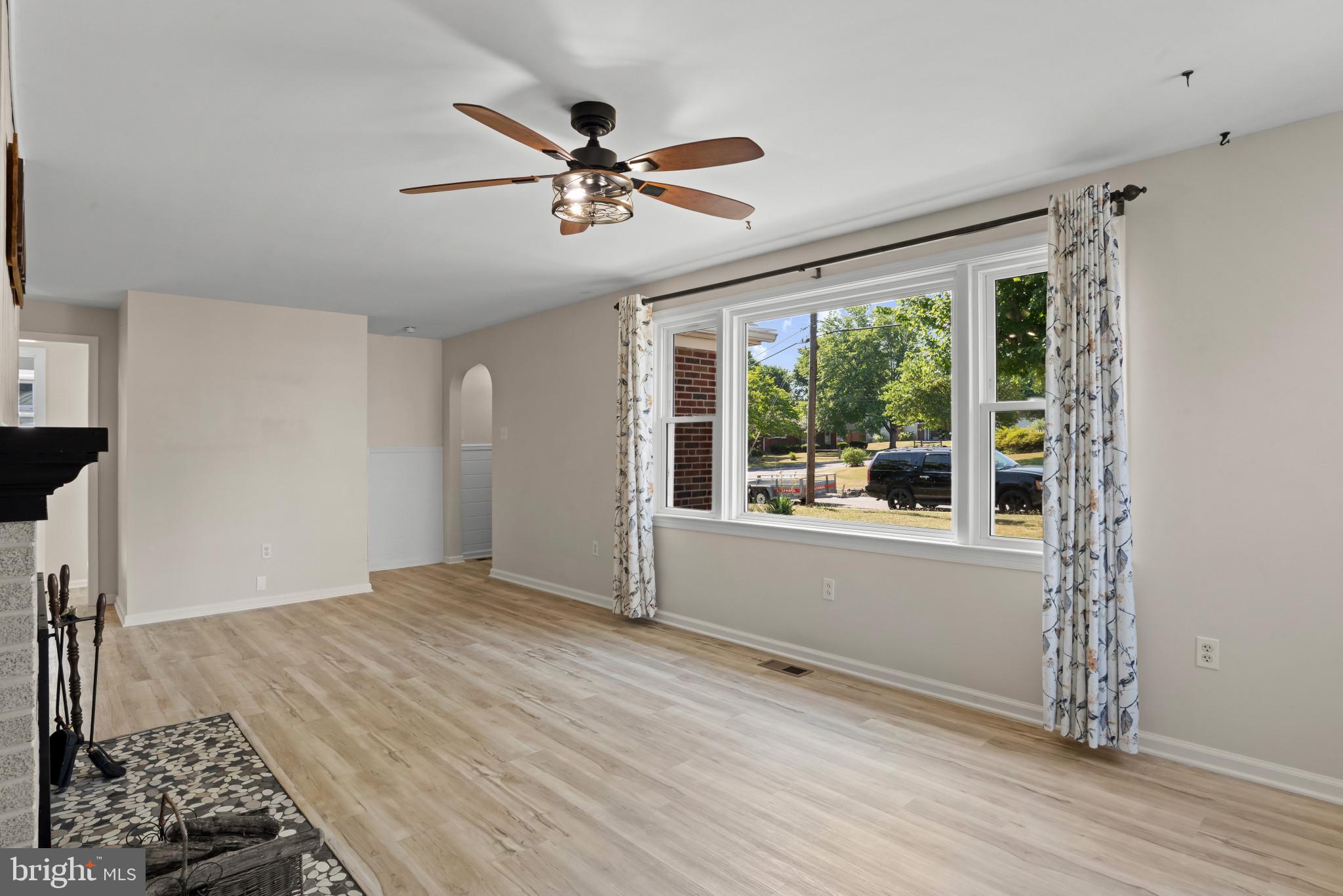 14 Sharon Road Enola, PA 17025 - Photo 7 of 40 Living area featuring a wide window with exterior