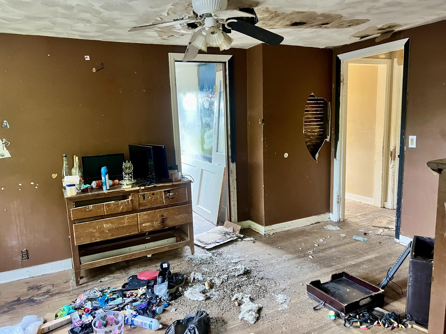 202 Clark Street Sidell, IL 61876 - Photo 15 of 17 a bed room with a bed and a window