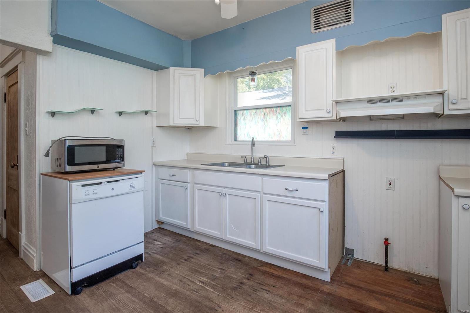 3522 Edmundson Road St. Louis, MO 63114 - Photo 14 of 32 Gallery Image 14