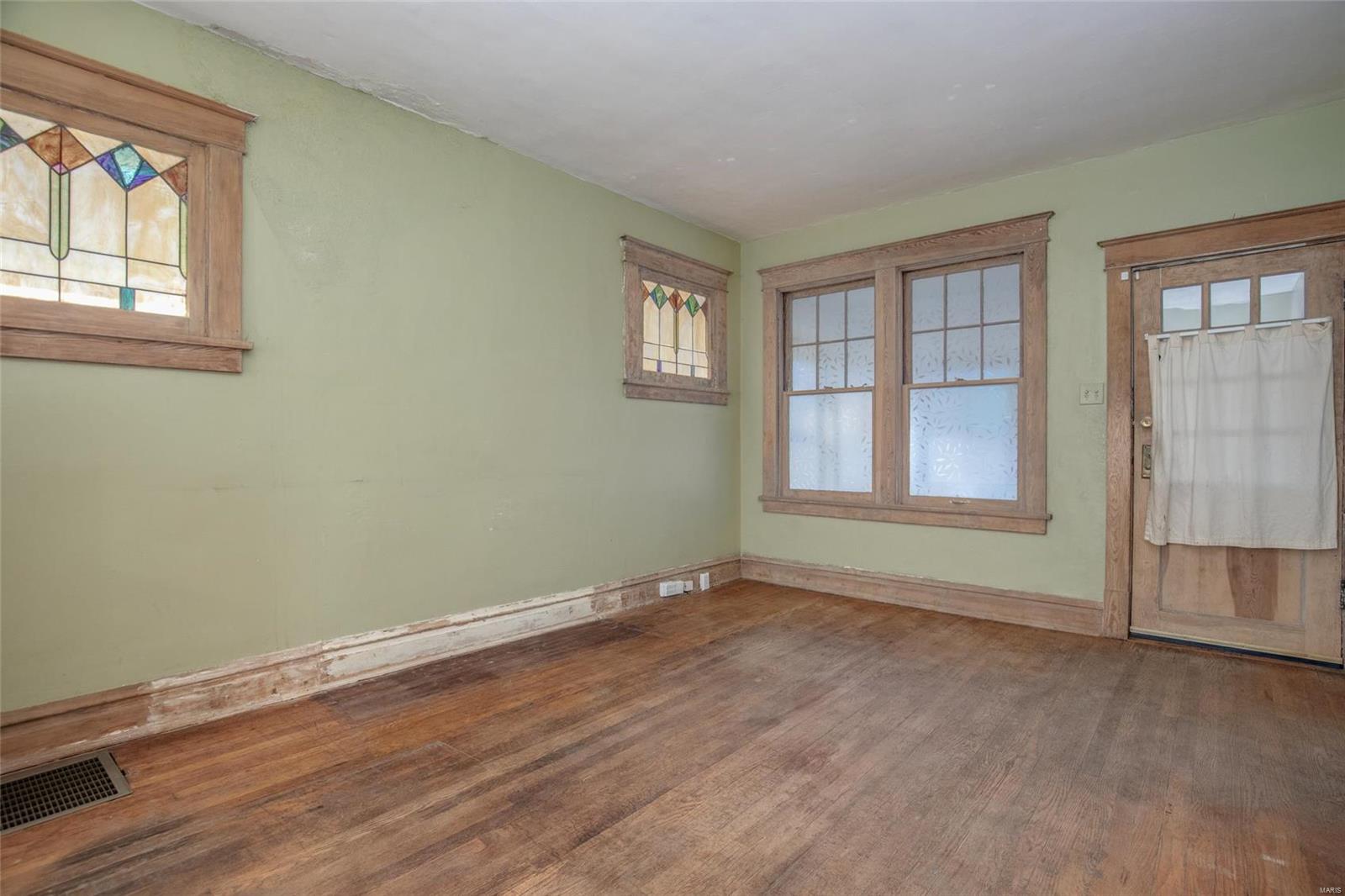 3522 Edmundson Road St. Louis, MO 63114 - Photo 6 of 32 Gallery Image 6