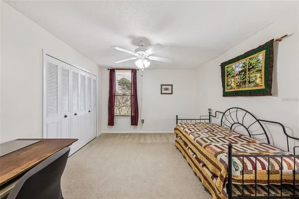 a view of a livingroom with furniture