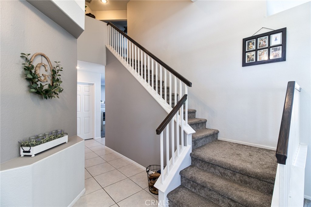 32182 Cala Torrente Temecula, CA 92592 - Photo 8 of 35 a view of entryway and hall