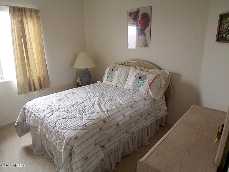 1213 East St John Road Phoenix, AZ 85022 - Photo 9 of 12 100_2794