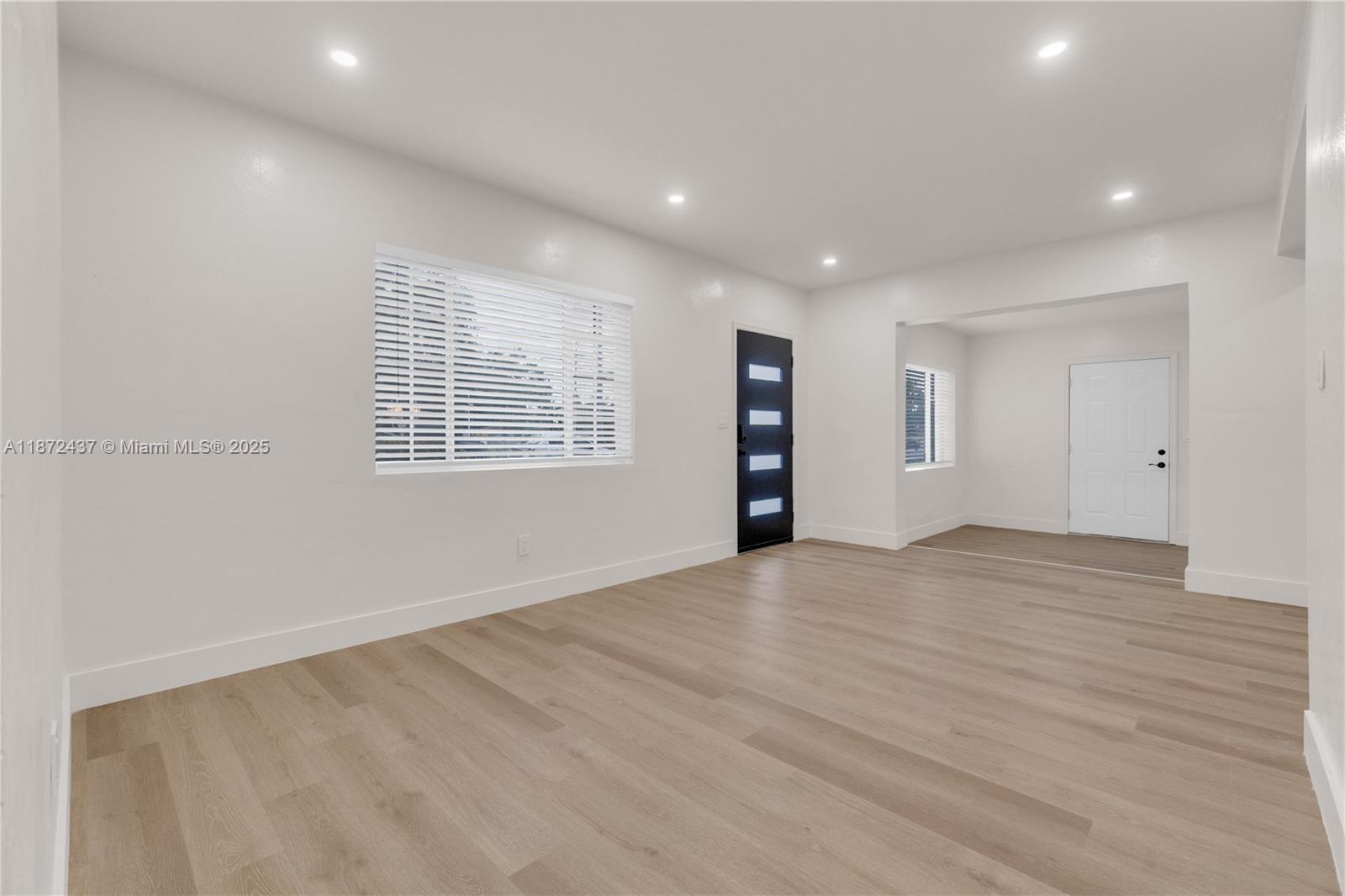 613 Northeast 159th Street Miami, FL 33162 - Photo 17 of 27