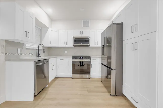 $550,000 | 613 Northeast 159th Street, Miami, FL 33162