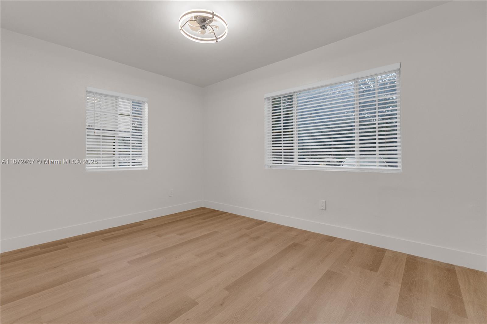 613 Northeast 159th Street Miami, FL 33162 - Photo 5 of 27