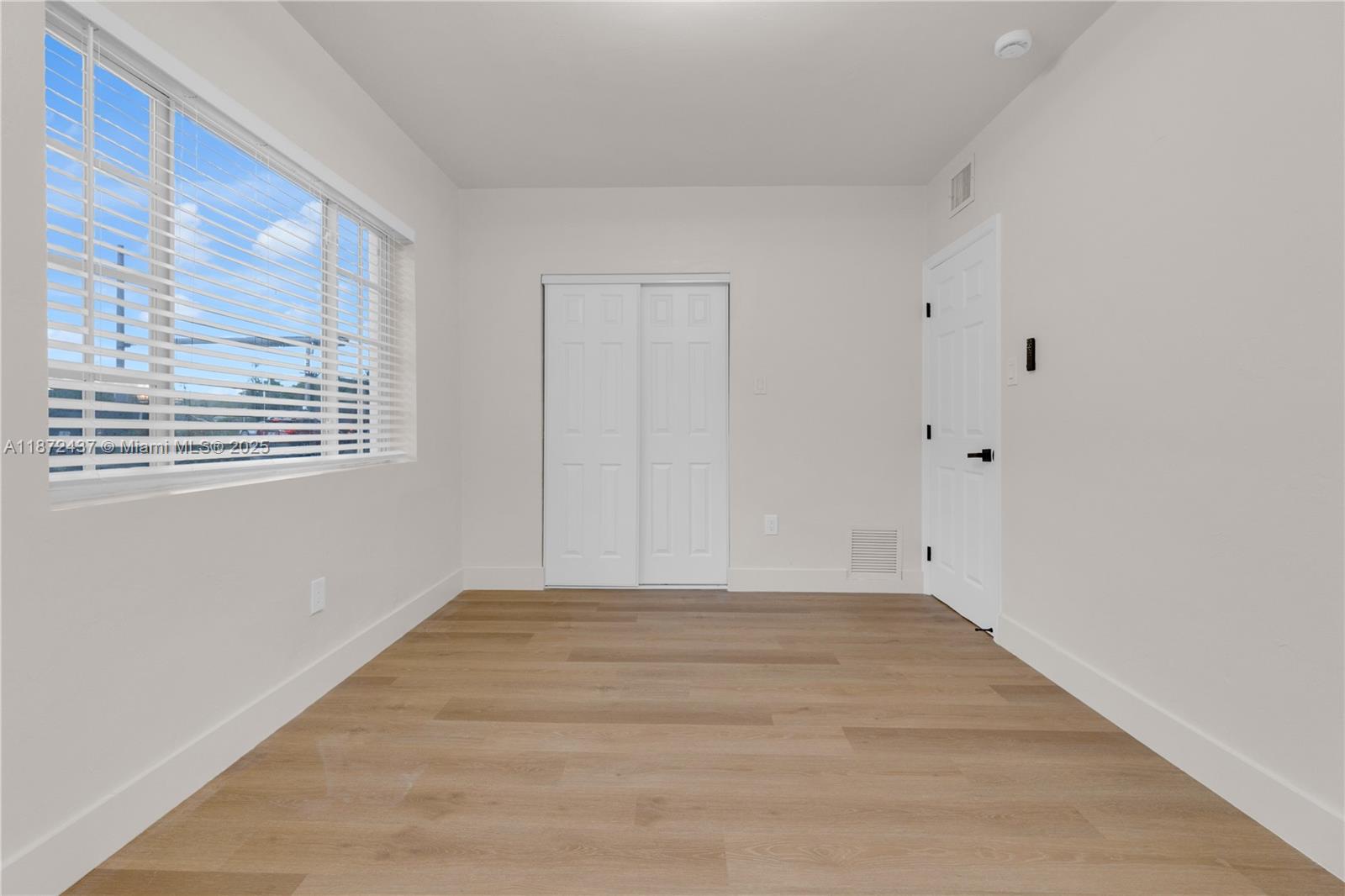 613 Northeast 159th Street Miami, FL 33162 - Photo 6 of 27