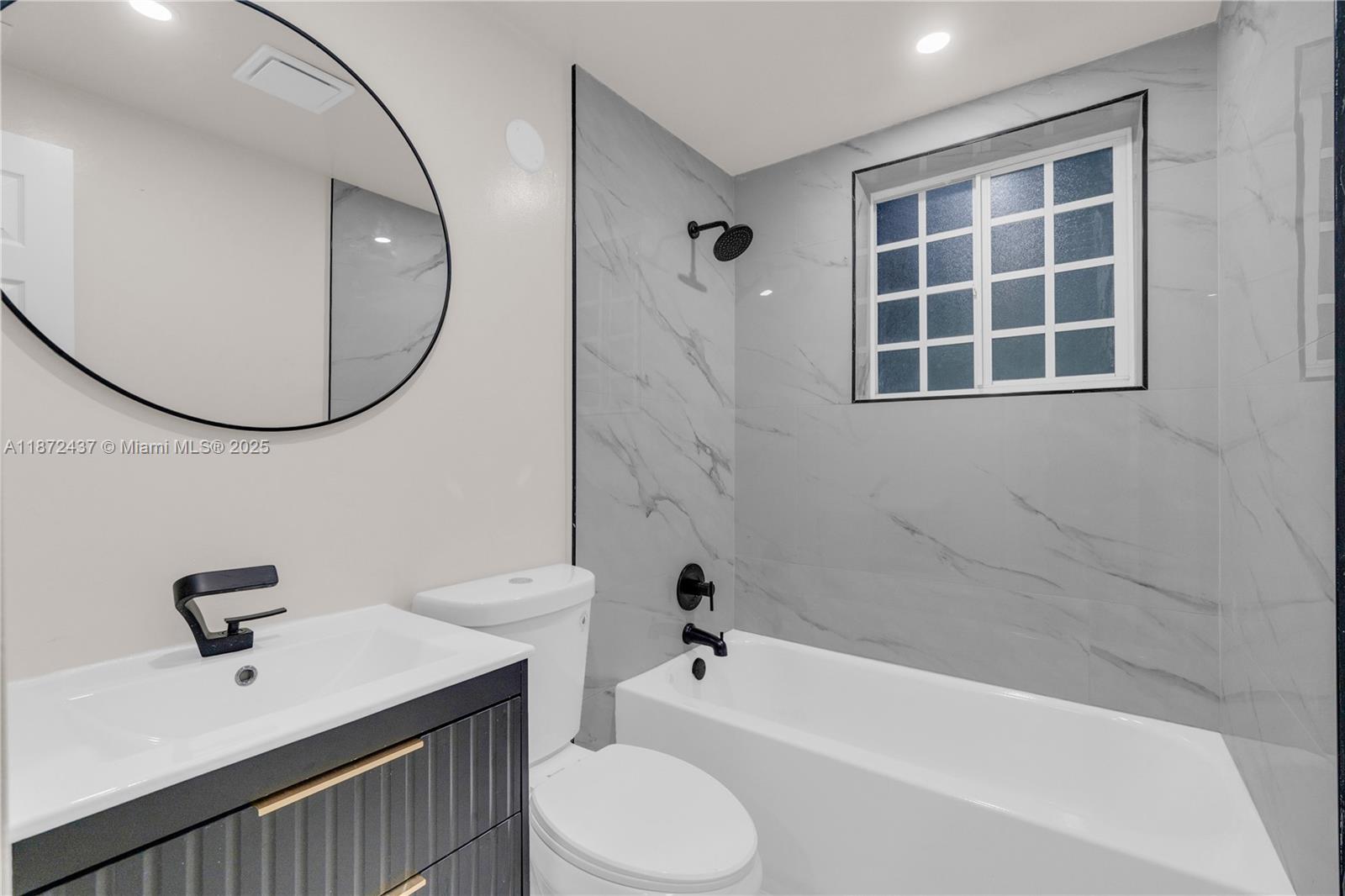 613 Northeast 159th Street Miami, FL 33162 - Photo 7 of 27