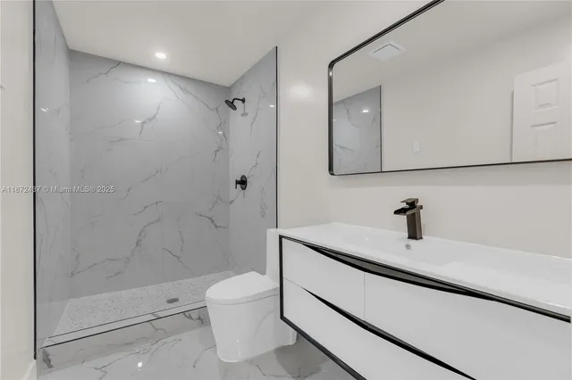 $550,000 | 613 Northeast 159th Street, Miami, FL 33162