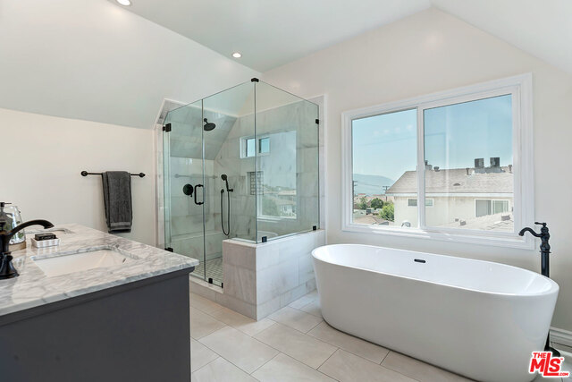738 East Harvard Road Burbank, CA 91501 - Photo 12 of 27 Gallery Image 12