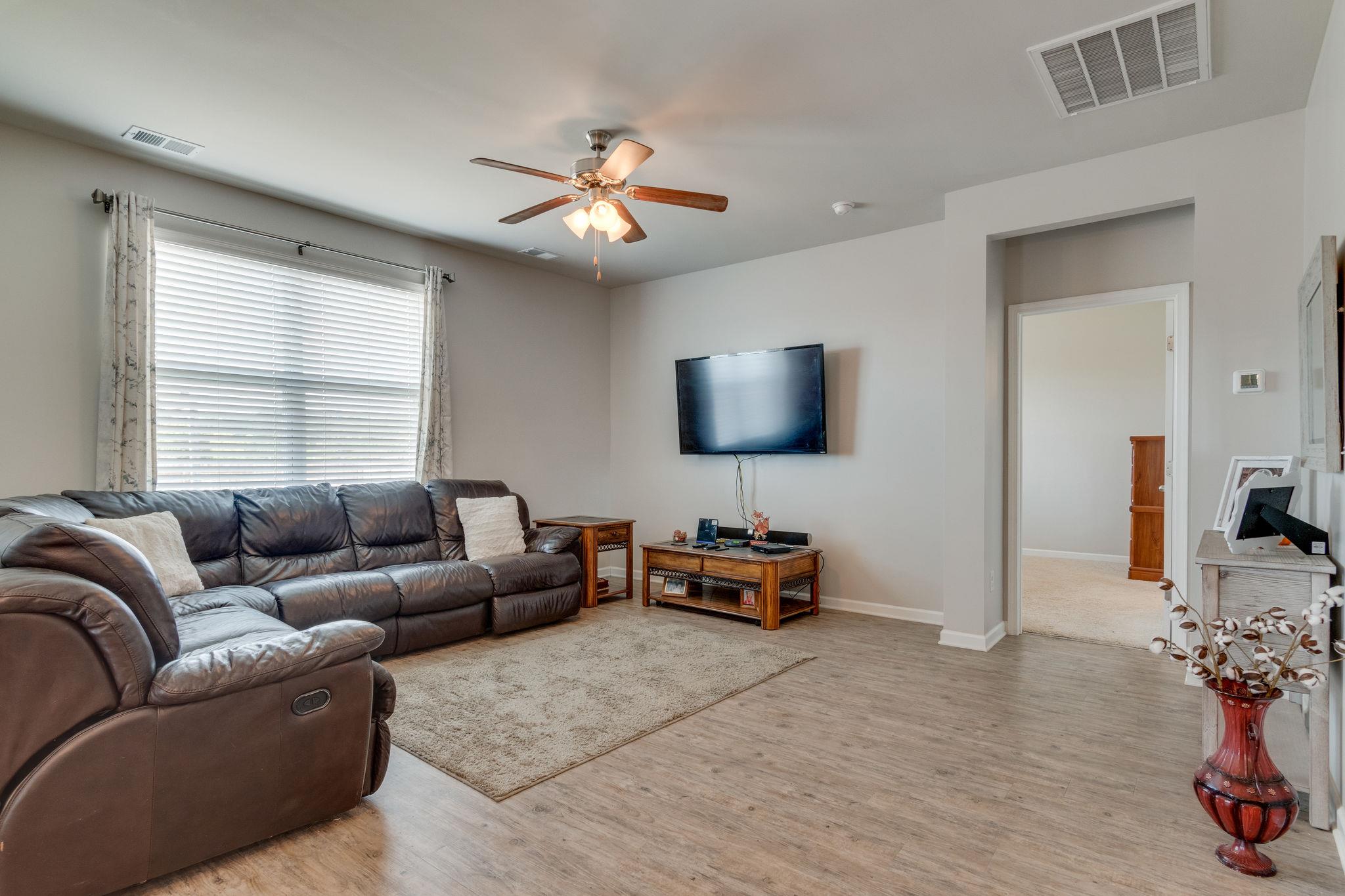 721 Prominence Road, Unit 52 Columbia, TN 38401 - Photo 12 of 27 Living room area