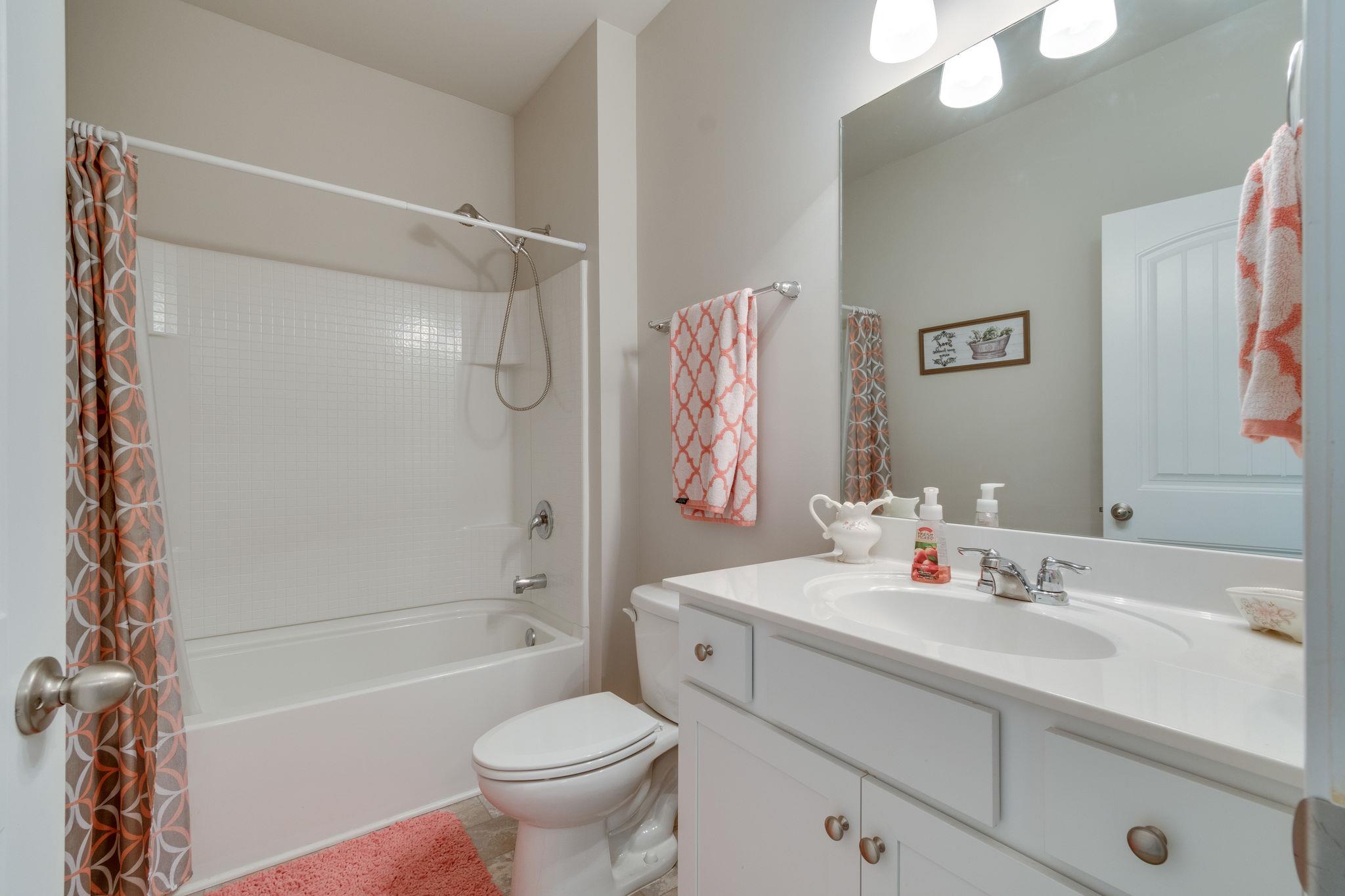 721 Prominence Road, Unit 52 Columbia, TN 38401 - Photo 21 of 27 2nd full bath