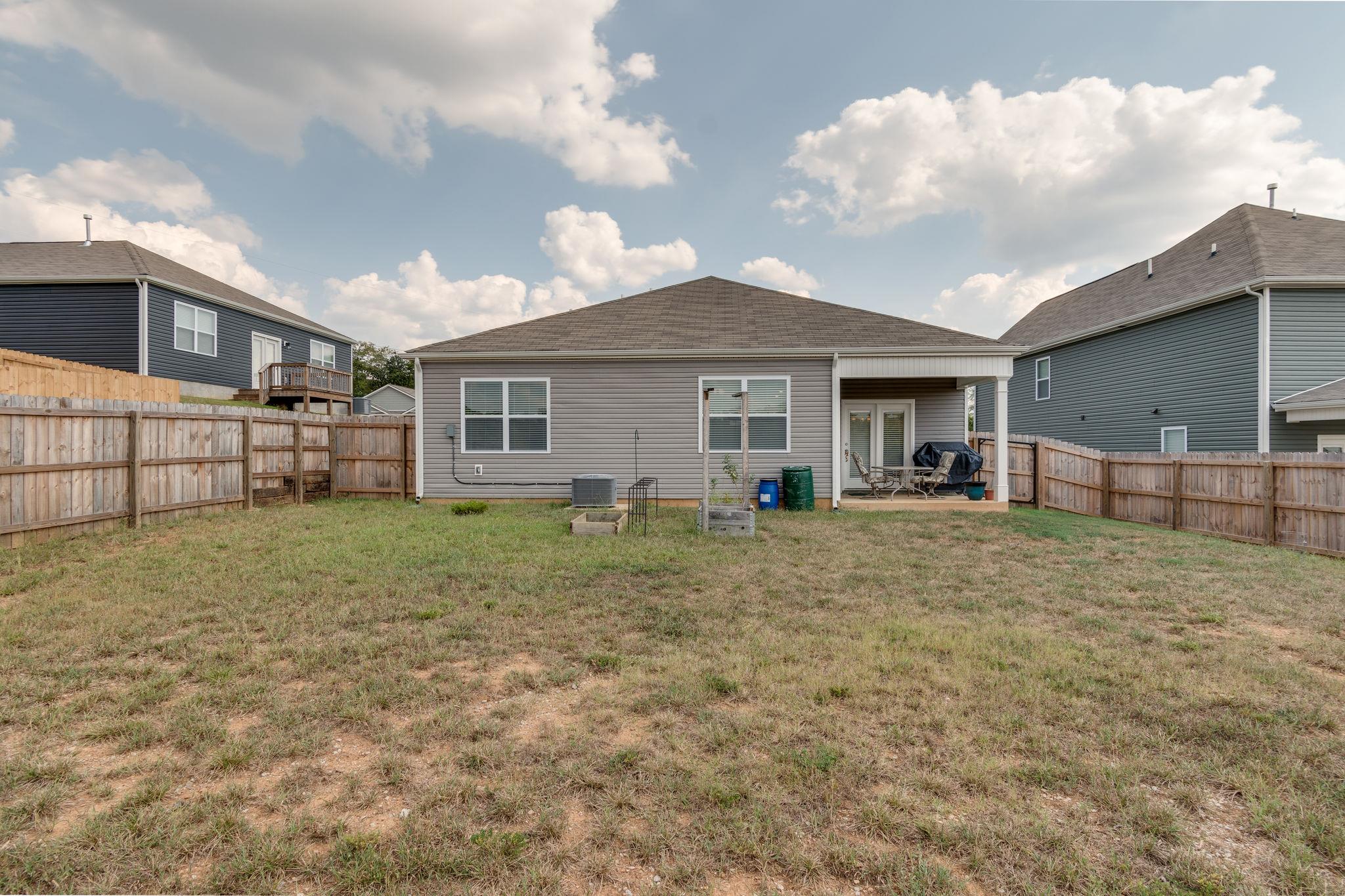 721 Prominence Road, Unit 52 Columbia, TN 38401 - Photo 23 of 27 Large back yard fully fenced