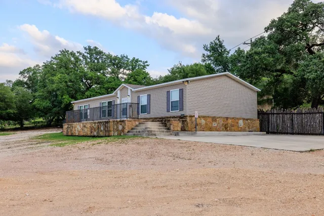 $2,950,000 | 19505 Farm To Market Road 150 West, Driftwood, TX 78619