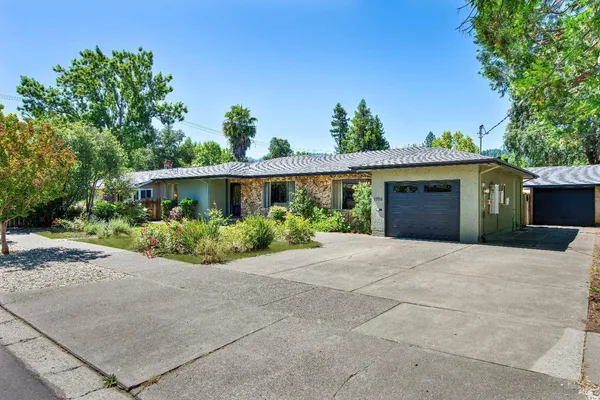 $1,195,000 | 1705 Fair Way, Calistoga, CA 94515